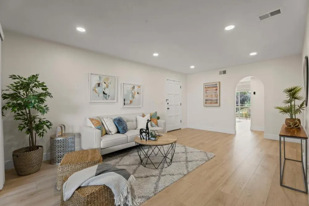 2735 Mauricia Avenue #B Santa Clara, CA 95051