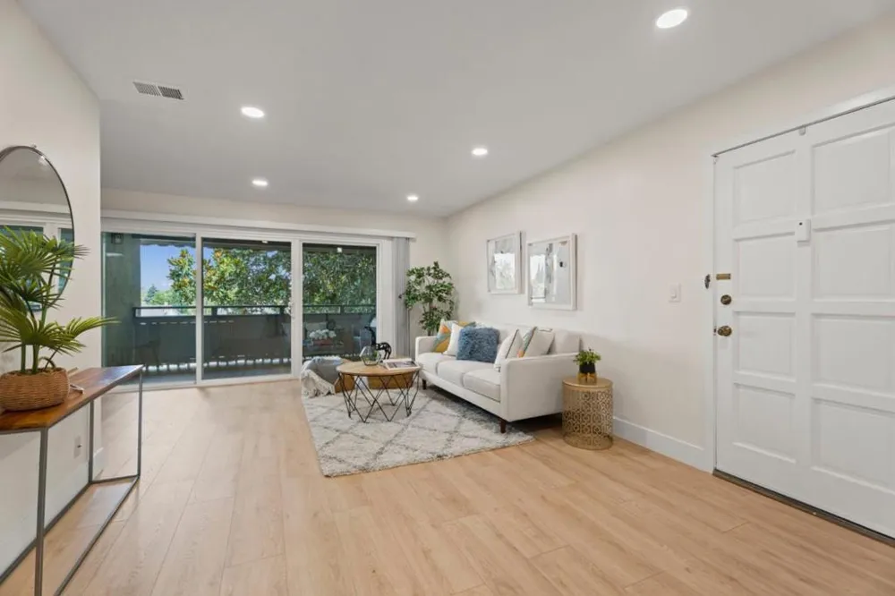 2735 Mauricia Avenue #B Santa Clara, CA 95051