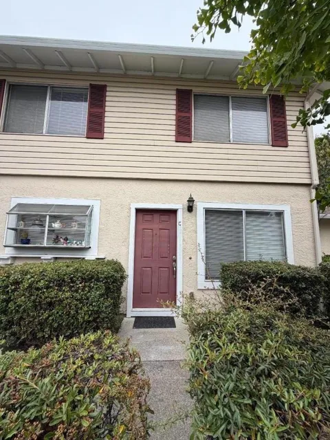 2561 EL PORTAL DRIVE #C