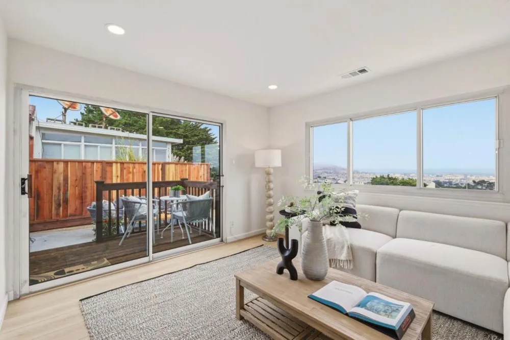 28 Camelot Court Daly City, CA 94015