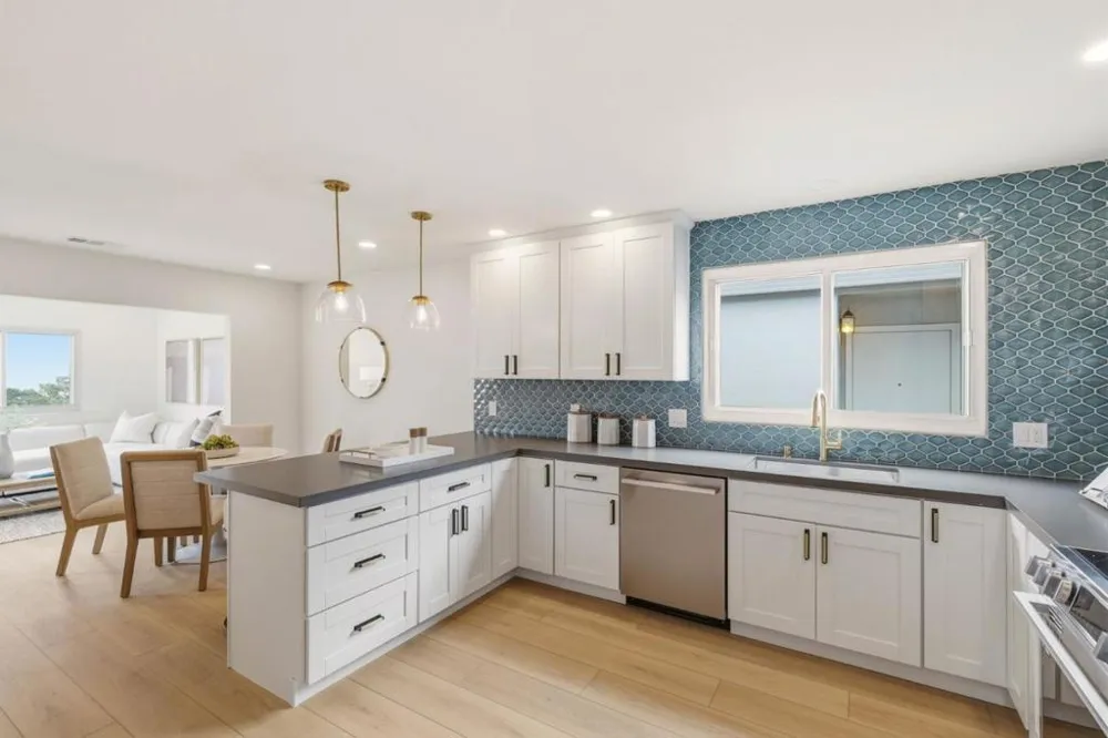 28 Camelot Court Daly City, CA 94015