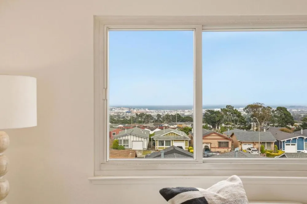 28 Camelot Court Daly City, CA 94015