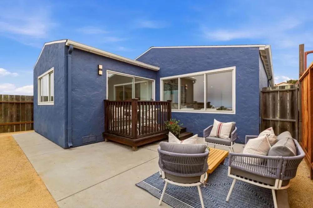28 Camelot Court Daly City, CA 94015