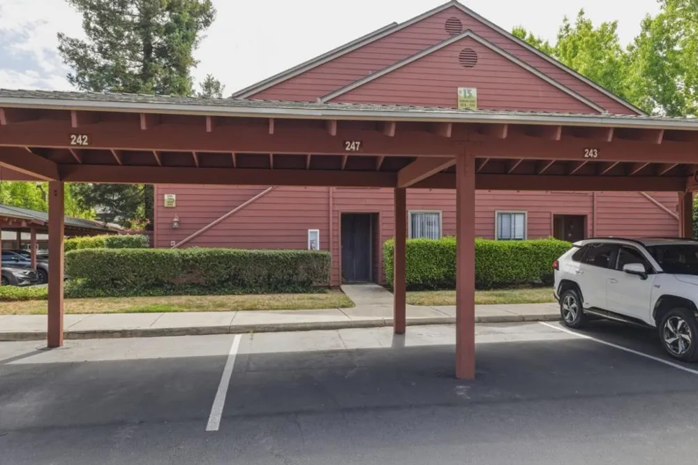 1144 Yarwood Court San Jose, CA 95128