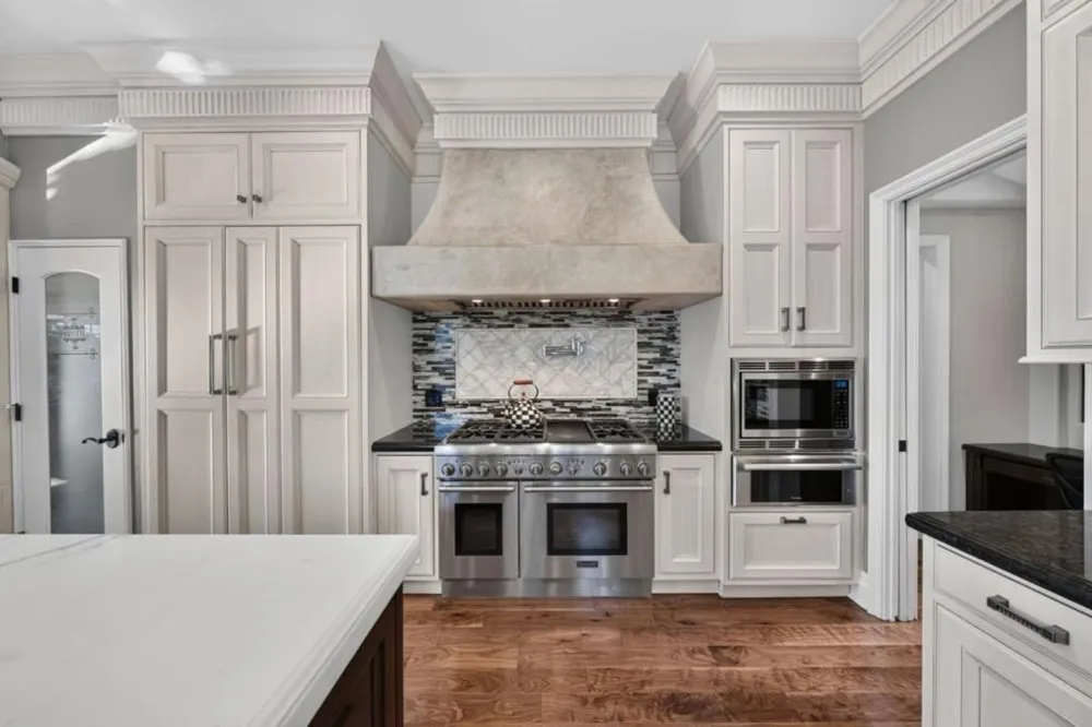 15301 Robin Anne Lane Monte Sereno, CA 95030