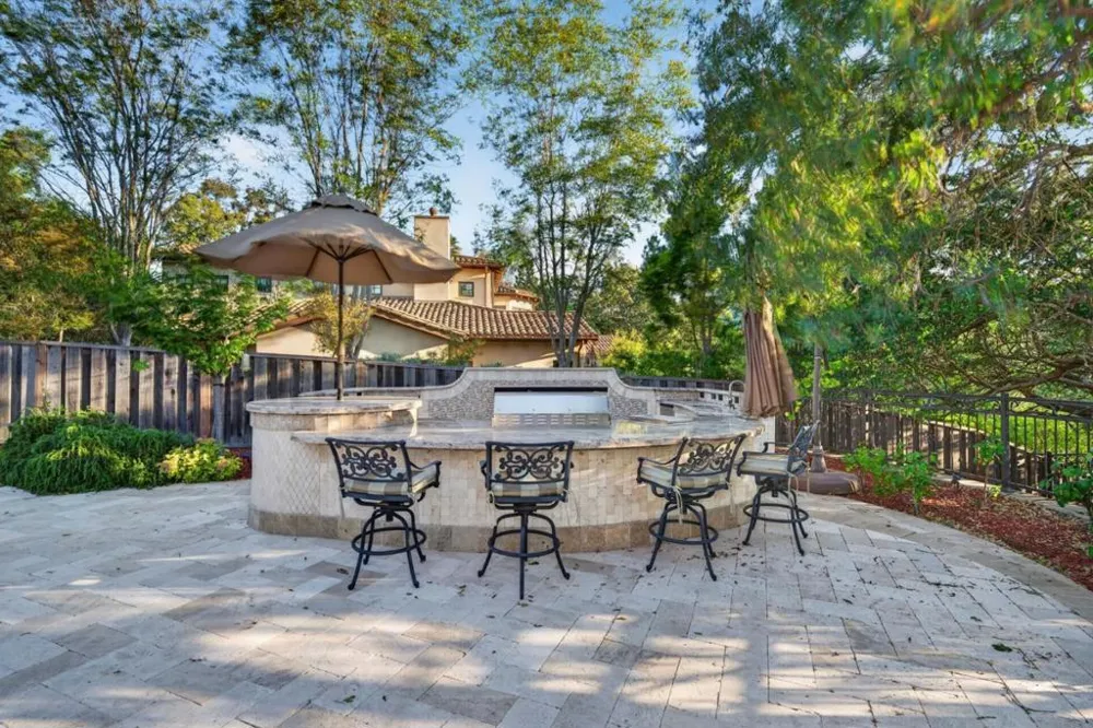 15301 Robin Anne Lane Monte Sereno, CA 95030