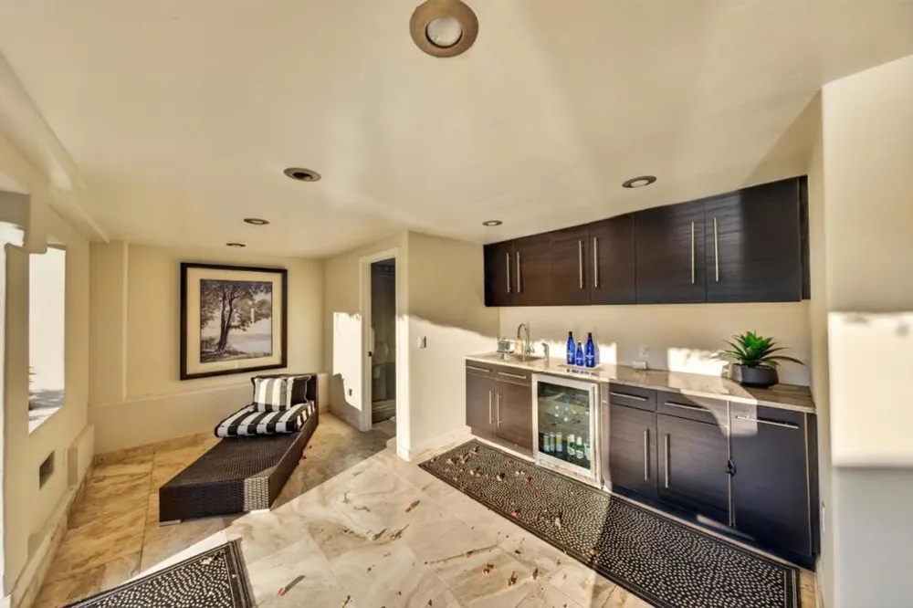 15301 Robin Anne Lane Monte Sereno, CA 95030