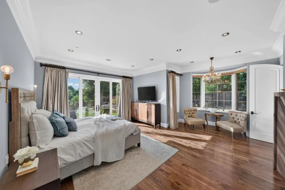 15301 Robin Anne Lane Monte Sereno, CA 95030
