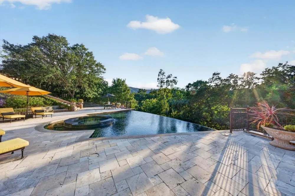 15301 Robin Anne Lane Monte Sereno, CA 95030