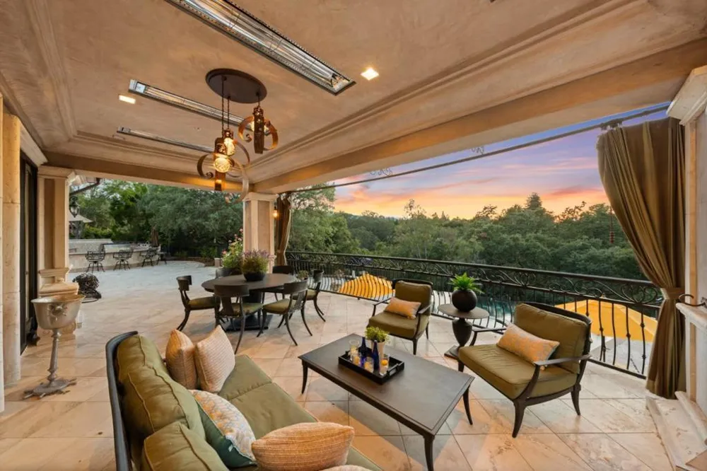 15301 Robin Anne Lane Monte Sereno, CA 95030