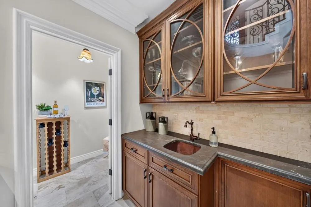 15301 Robin Anne Lane Monte Sereno, CA 95030