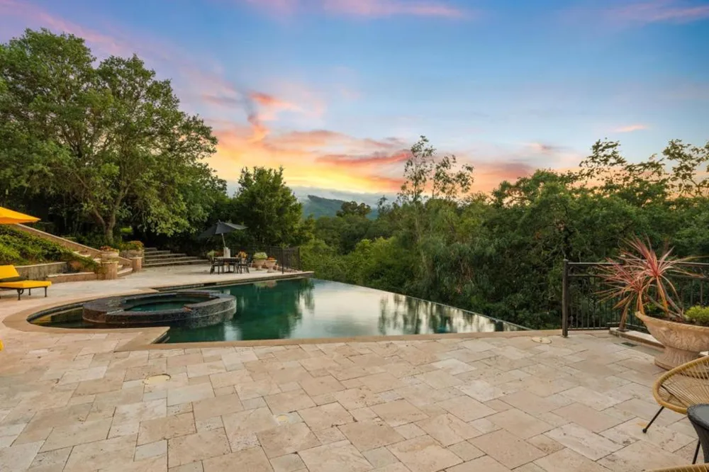 15301 Robin Anne Lane Monte Sereno, CA 95030