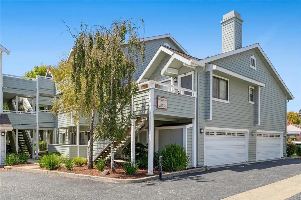 41 Grandview Street #1203 Santa Cruz, CA 95060