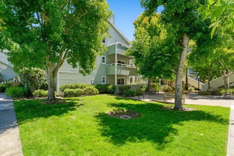 41 Grandview Street #1203