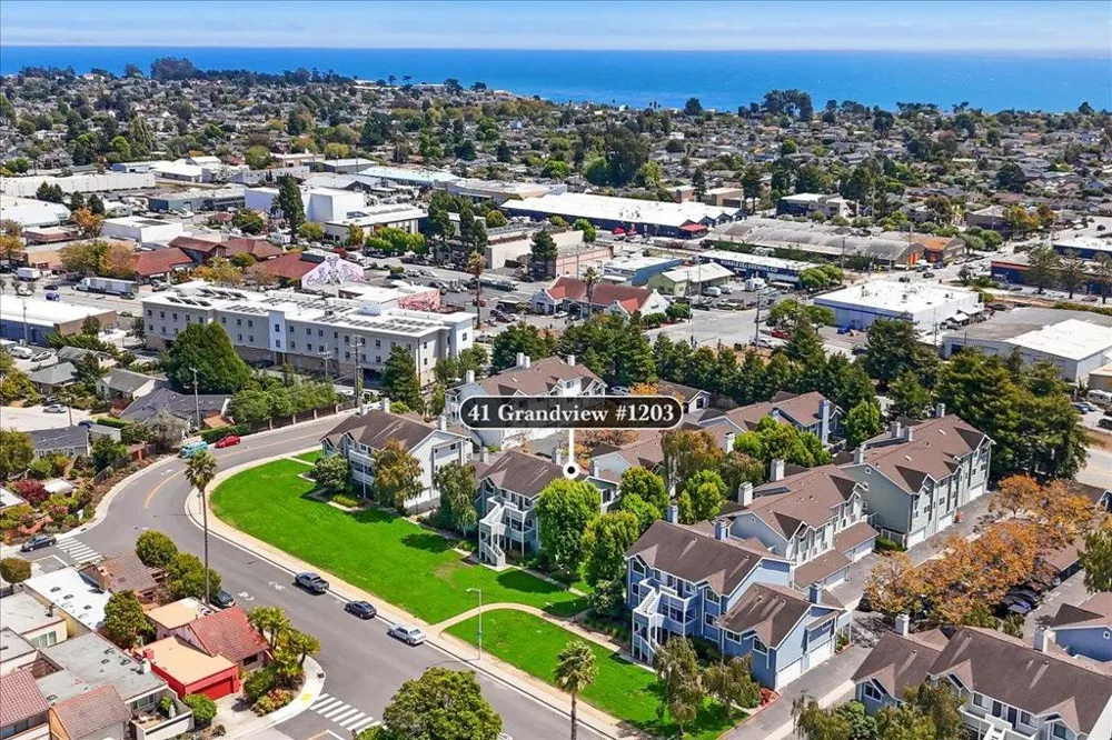 41 Grandview Street #1203 Santa Cruz, CA 95060