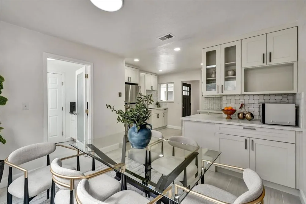 1943 Everglades Drive Milpitas, CA 95035
