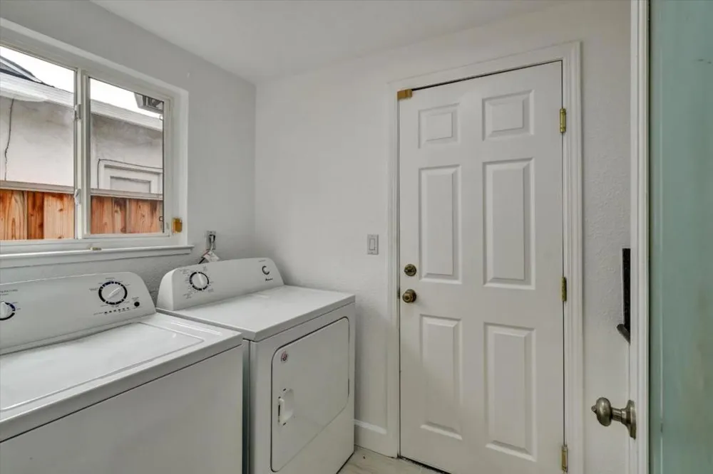 1943 Everglades Drive Milpitas, CA 95035
