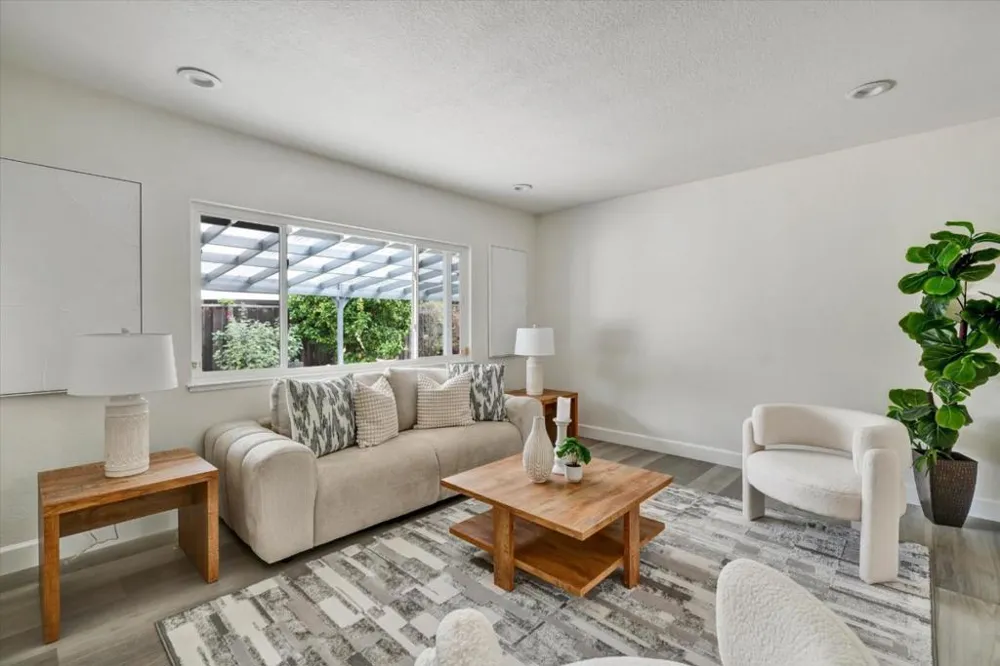 1943 Everglades Drive Milpitas, CA 95035