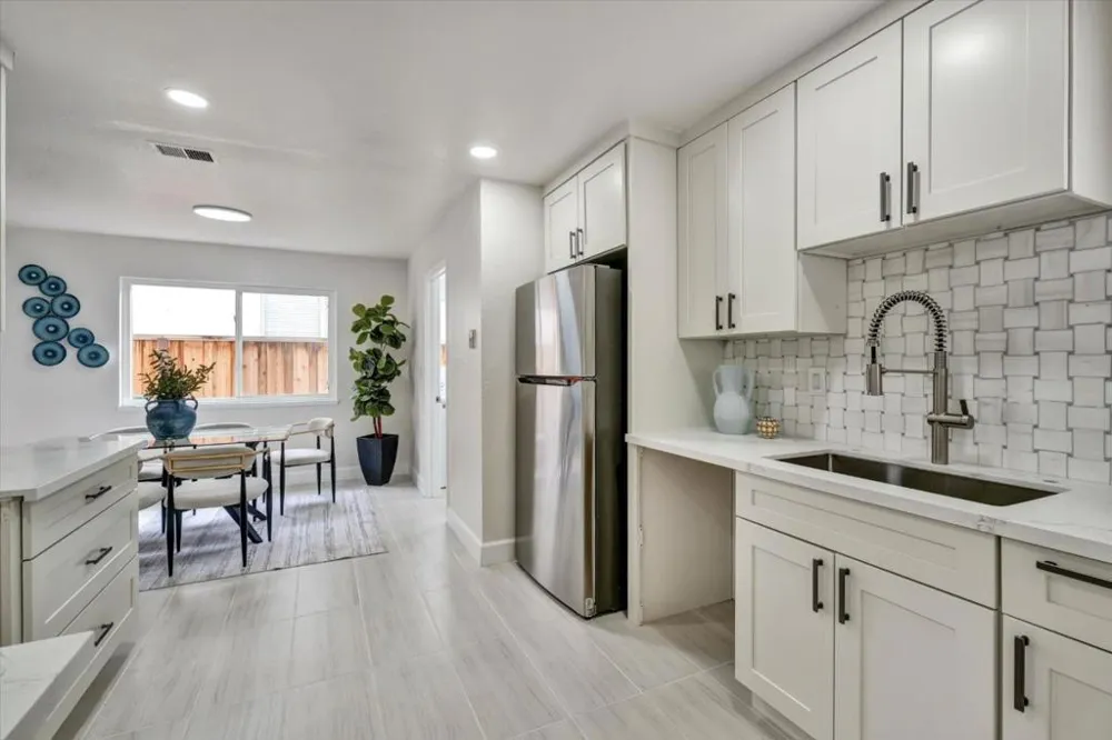 1943 Everglades Drive Milpitas, CA 95035
