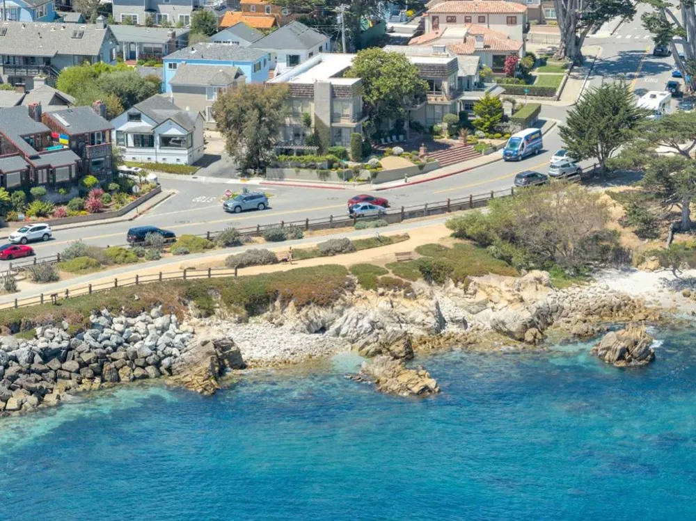 819 Newton Street Monterey, CA 93940
