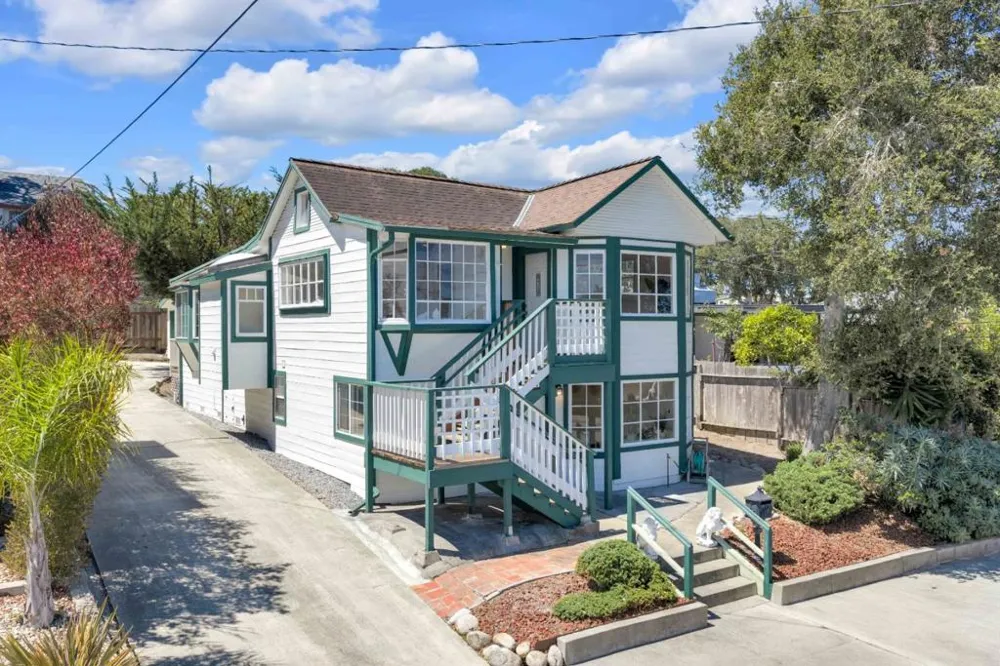 819 Newton Street Monterey, CA 93940