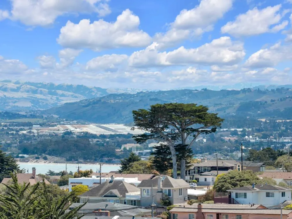 819 Newton Street Monterey, CA 93940