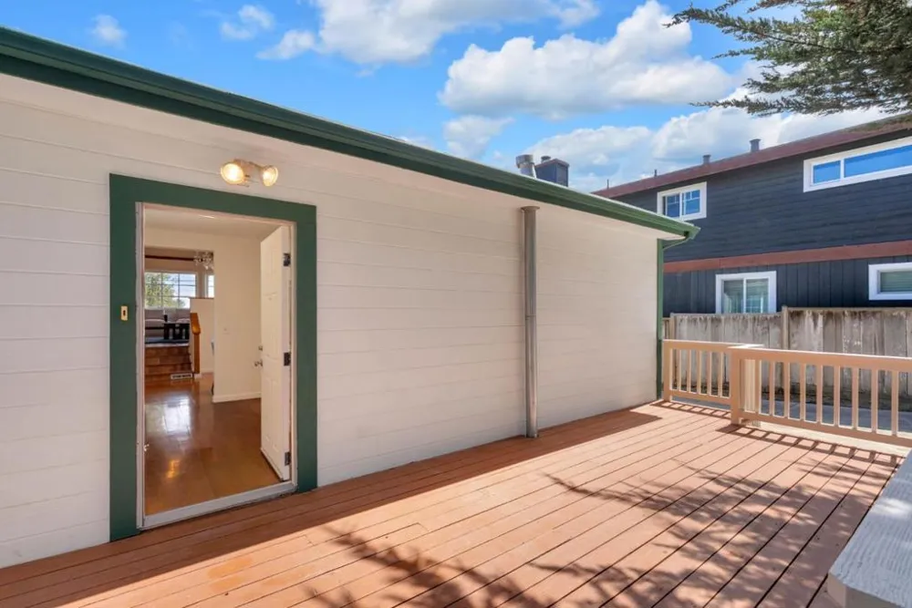819 Newton Street Monterey, CA 93940