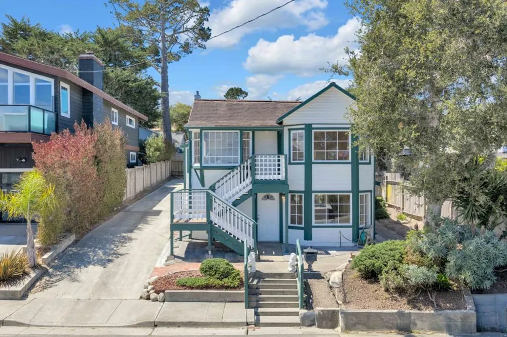 819 Newton Street Monterey, CA 93940