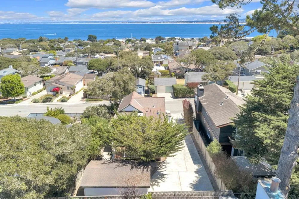 819 Newton Street Monterey, CA 93940