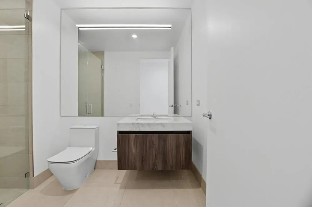 1 Bristol Court #515 San Francisco, CA 94130