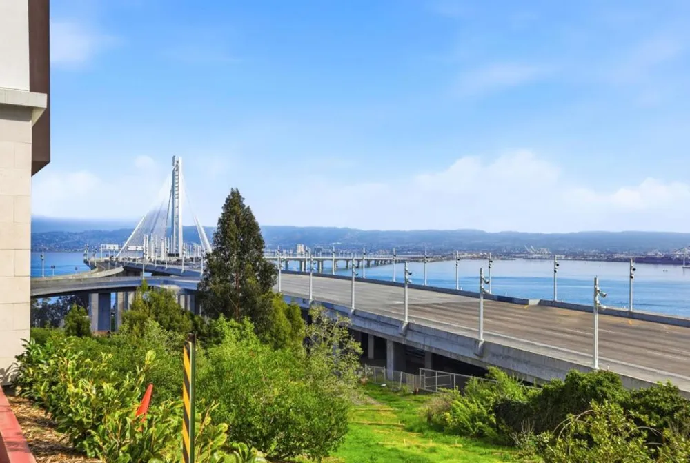 1 Bristol Court #515 San Francisco, CA 94130