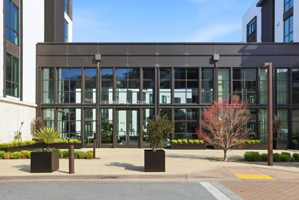 1 Bristol Court #515 San Francisco, CA 94130