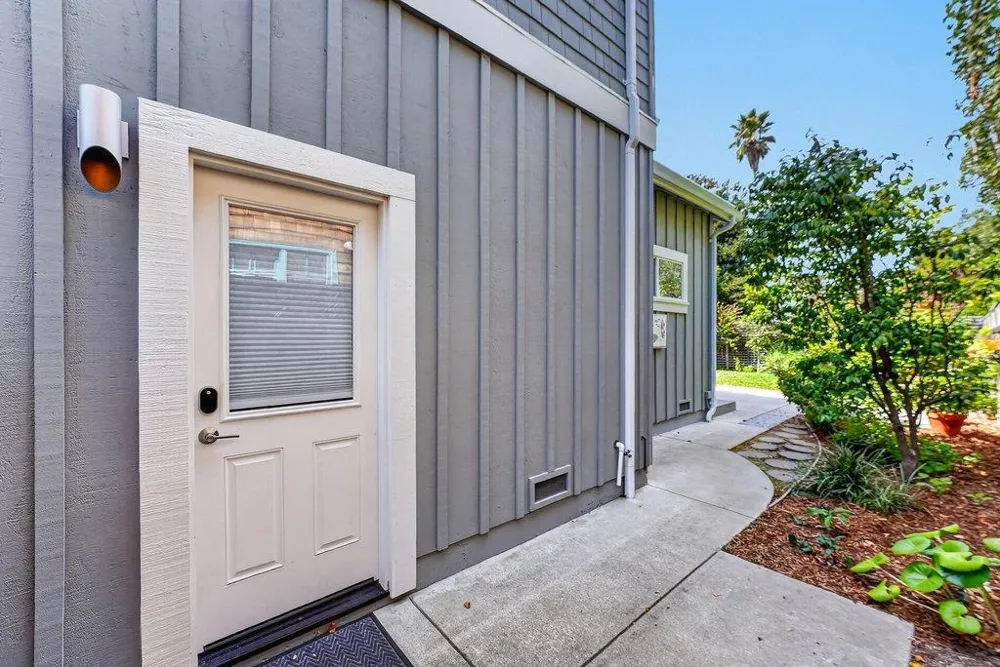 3813 Floral Santa Cruz, CA 95062
