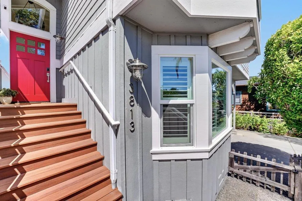 3813 Floral Santa Cruz, CA 95062