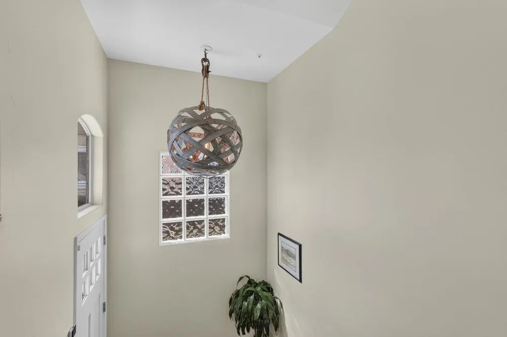 3813 Floral Santa Cruz, CA 95062