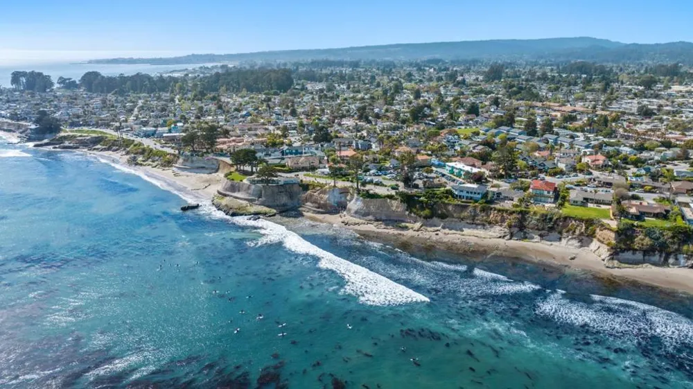 3813 Floral Santa Cruz, CA 95062