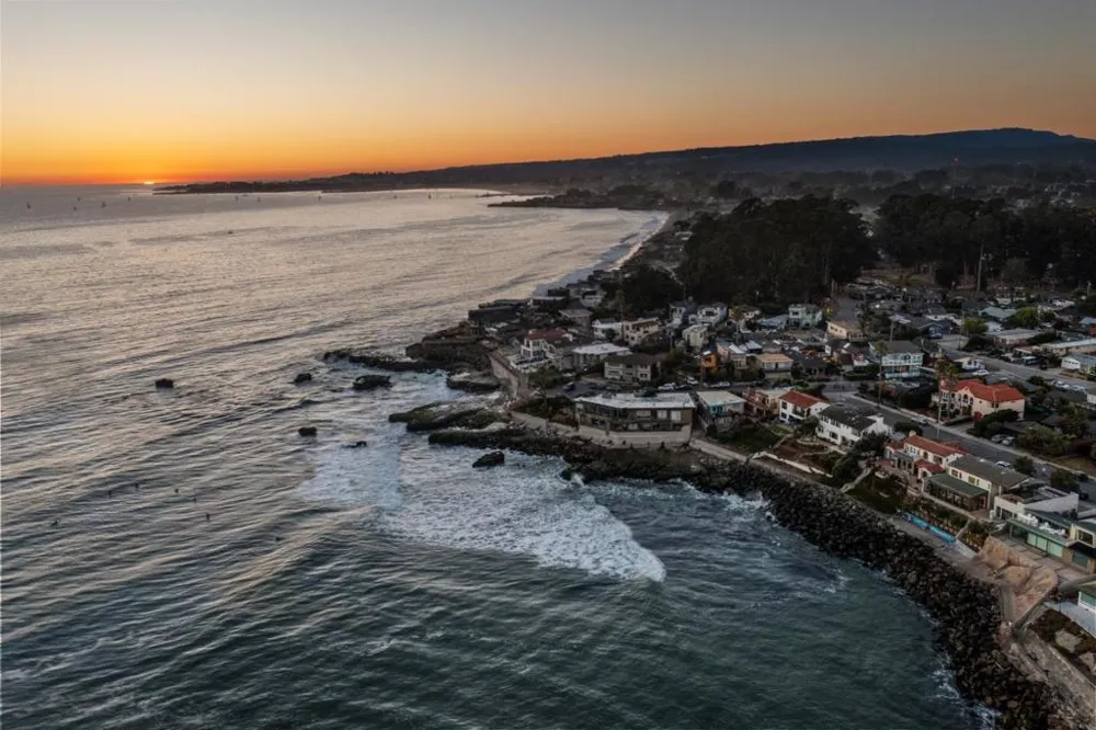 3813 Floral Santa Cruz, CA 95062