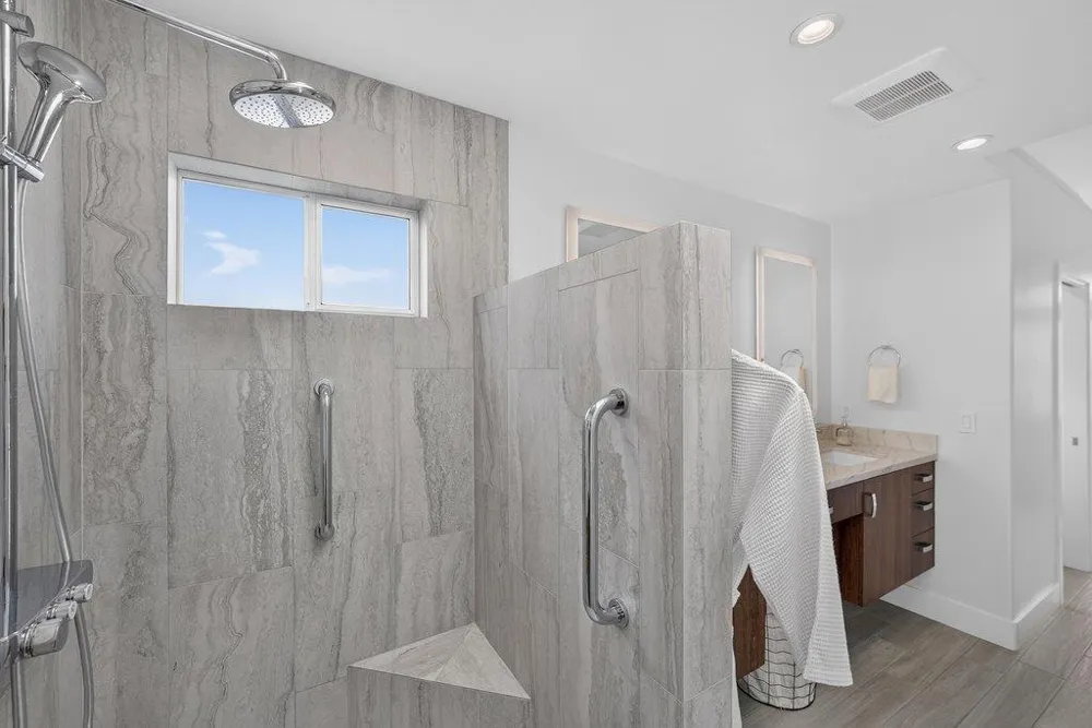 3813 Floral Santa Cruz, CA 95062