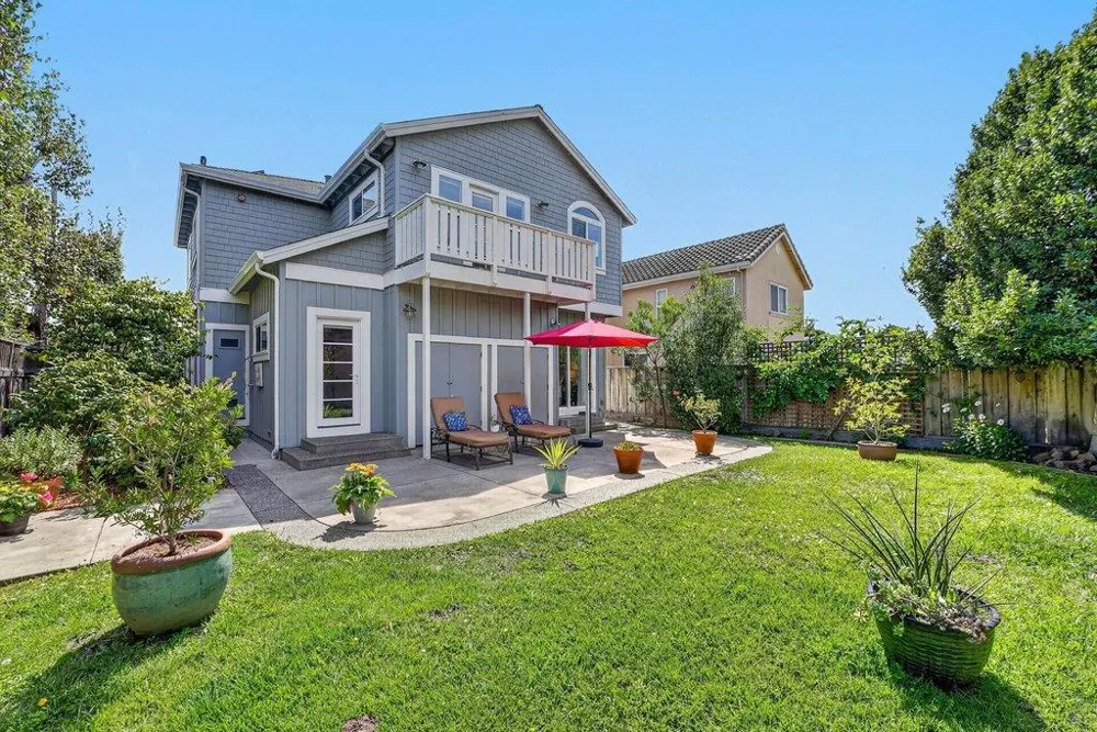 3813 Floral Santa Cruz, CA 95062