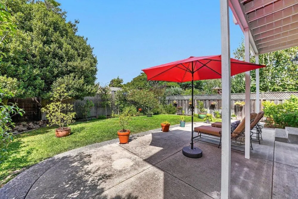 3813 Floral Santa Cruz, CA 95062