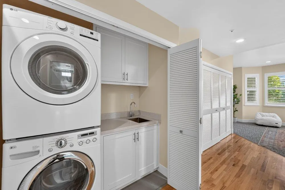 3813 Floral Santa Cruz, CA 95062