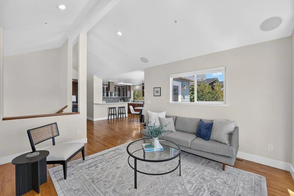 3813 Floral Santa Cruz, CA 95062