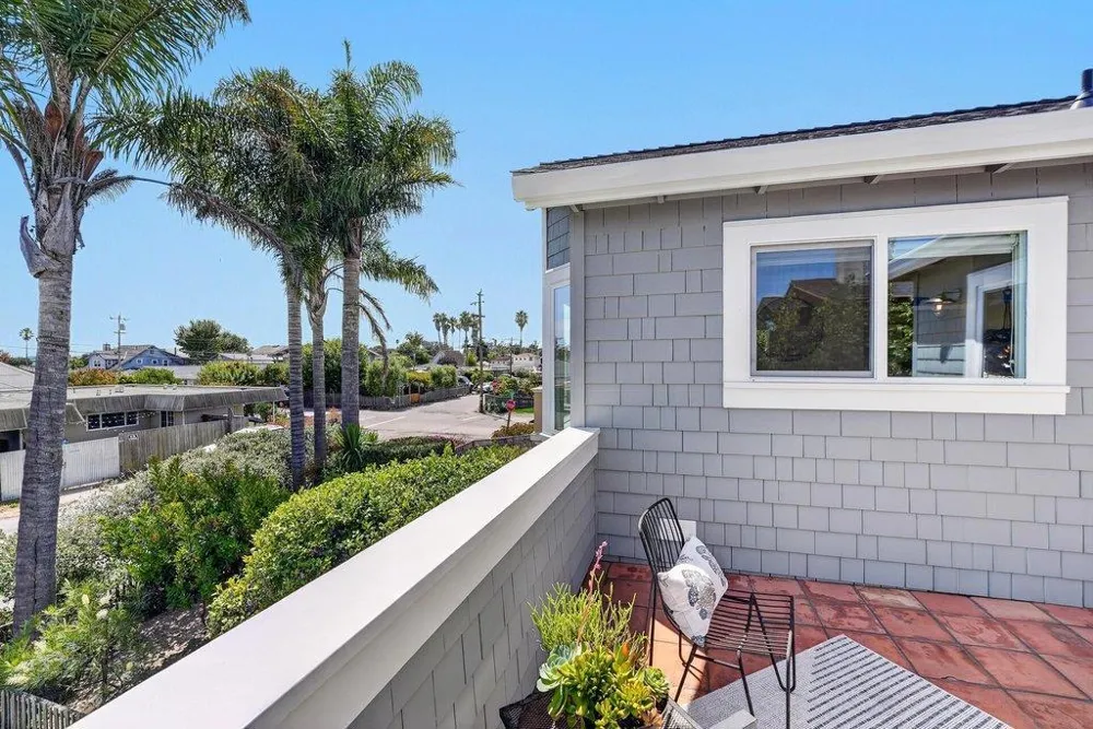 3813 Floral Santa Cruz, CA 95062
