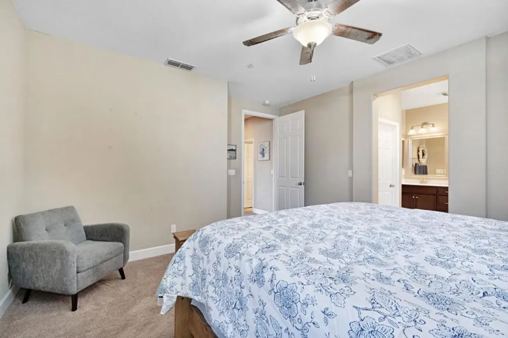 1596 Manzanita Way Los Banos, CA 93635