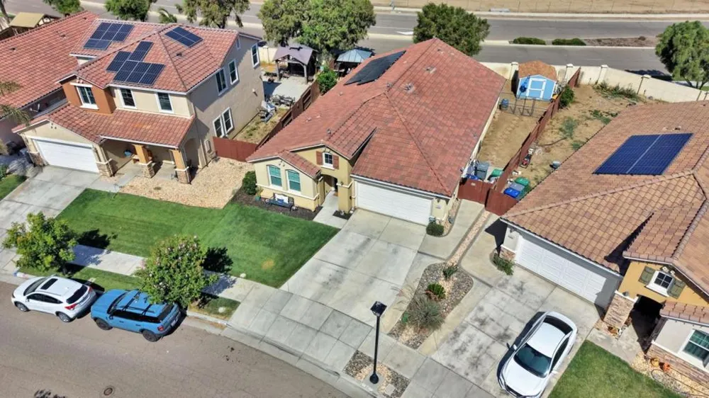 1596 Manzanita Way Los Banos, CA 93635