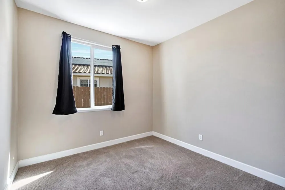 1596 Manzanita Way Los Banos, CA 93635