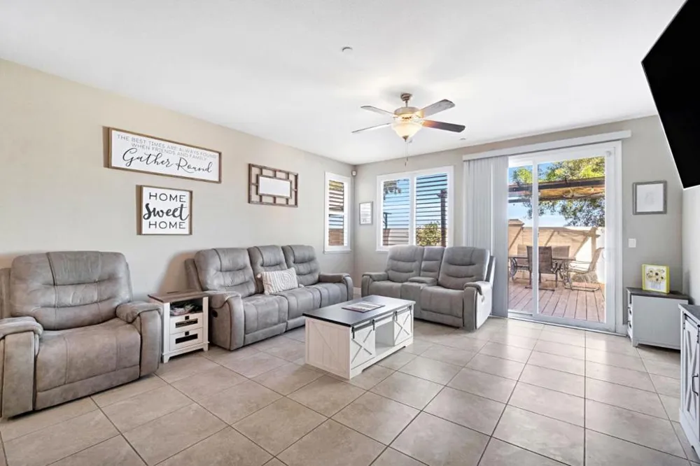 1596 Manzanita Way Los Banos, CA 93635