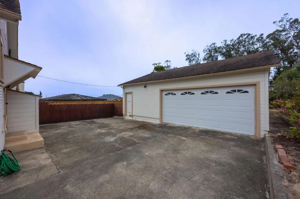 978 Palma Street El Granada, CA 94018