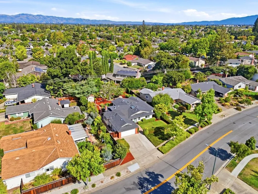 1408 Lewiston Drive Sunnyvale, CA 94087