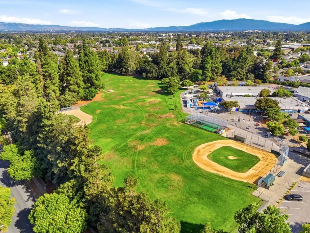 1408 Lewiston Drive Sunnyvale, CA 94087